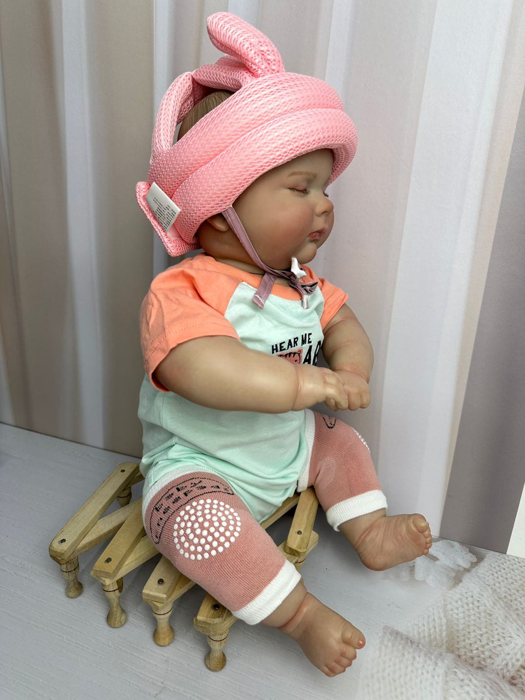 Combo casco antigolpes y rodilleras