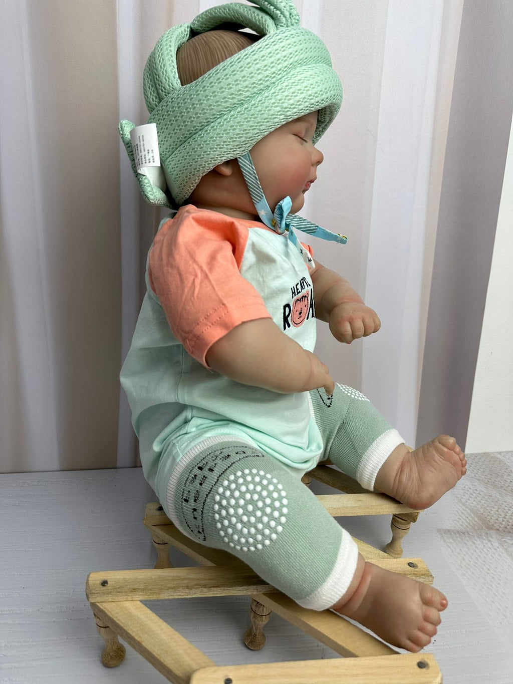 Combo casco antigolpes y rodilleras